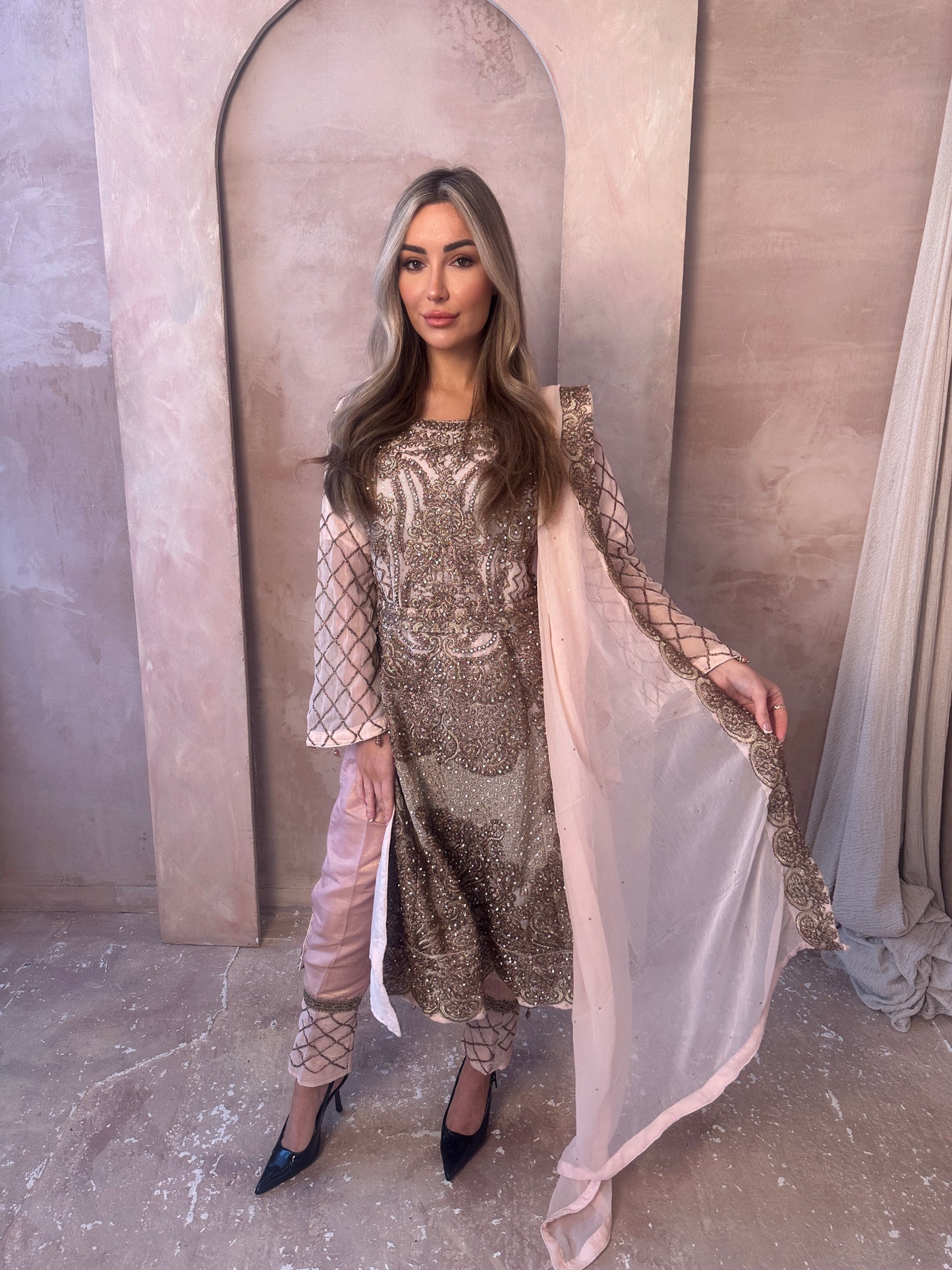 COCO cream pink outfit