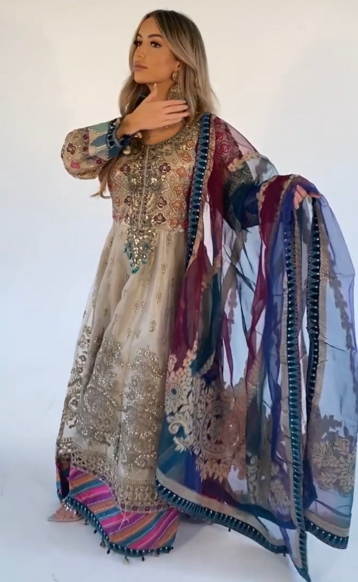 ZENAB beige outfit