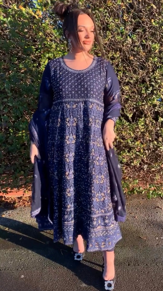 AYLA navy blue outfit