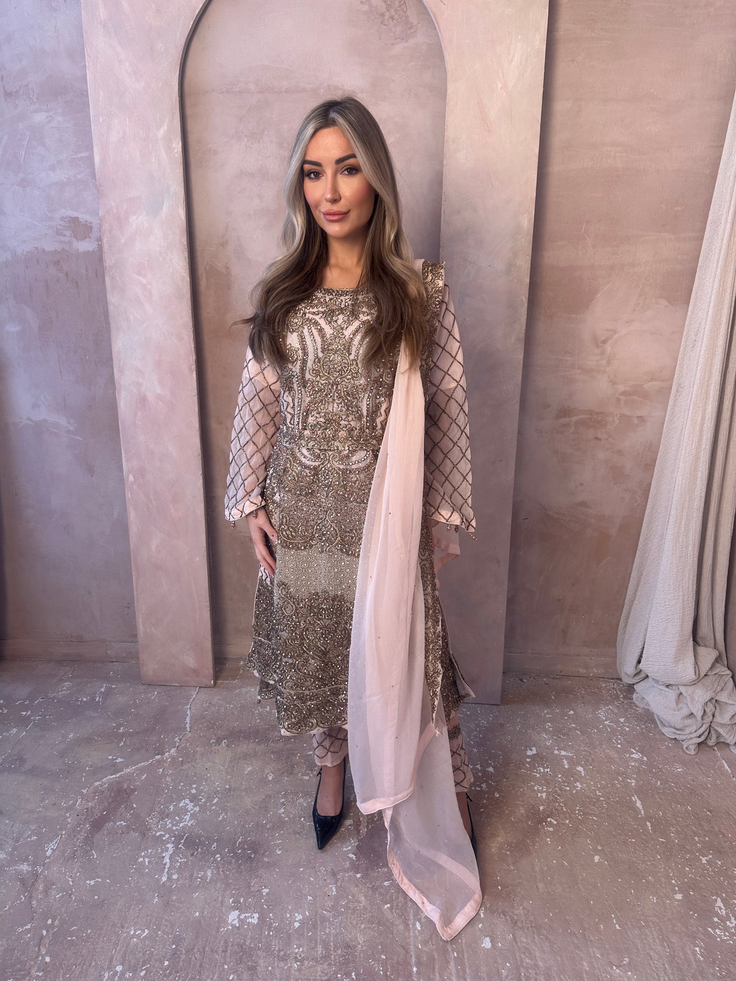 COCO cream pink outfit