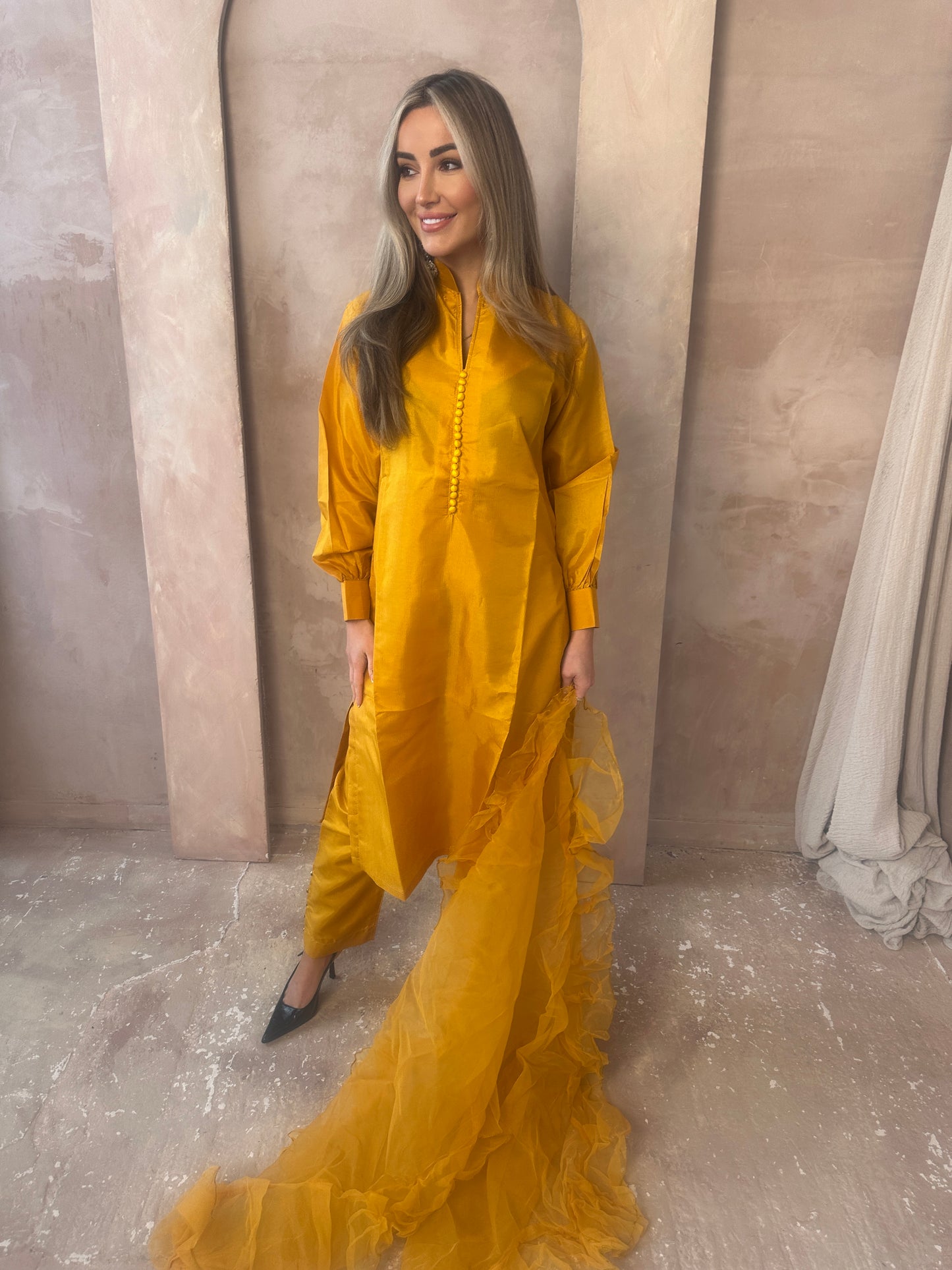 NIDA mustard outfit