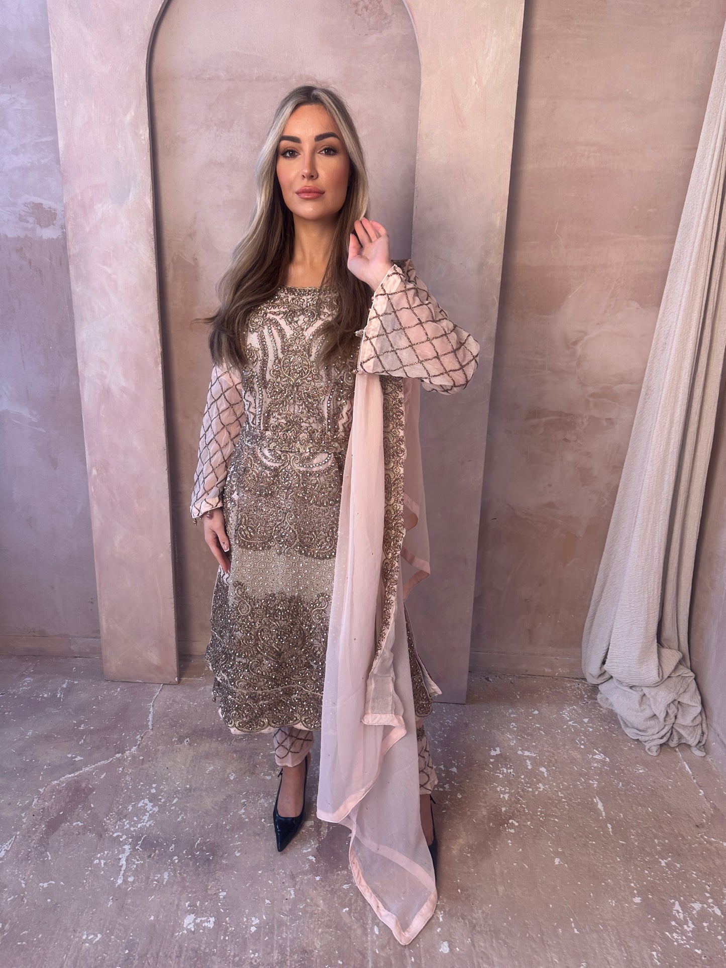 COCO cream pink outfit