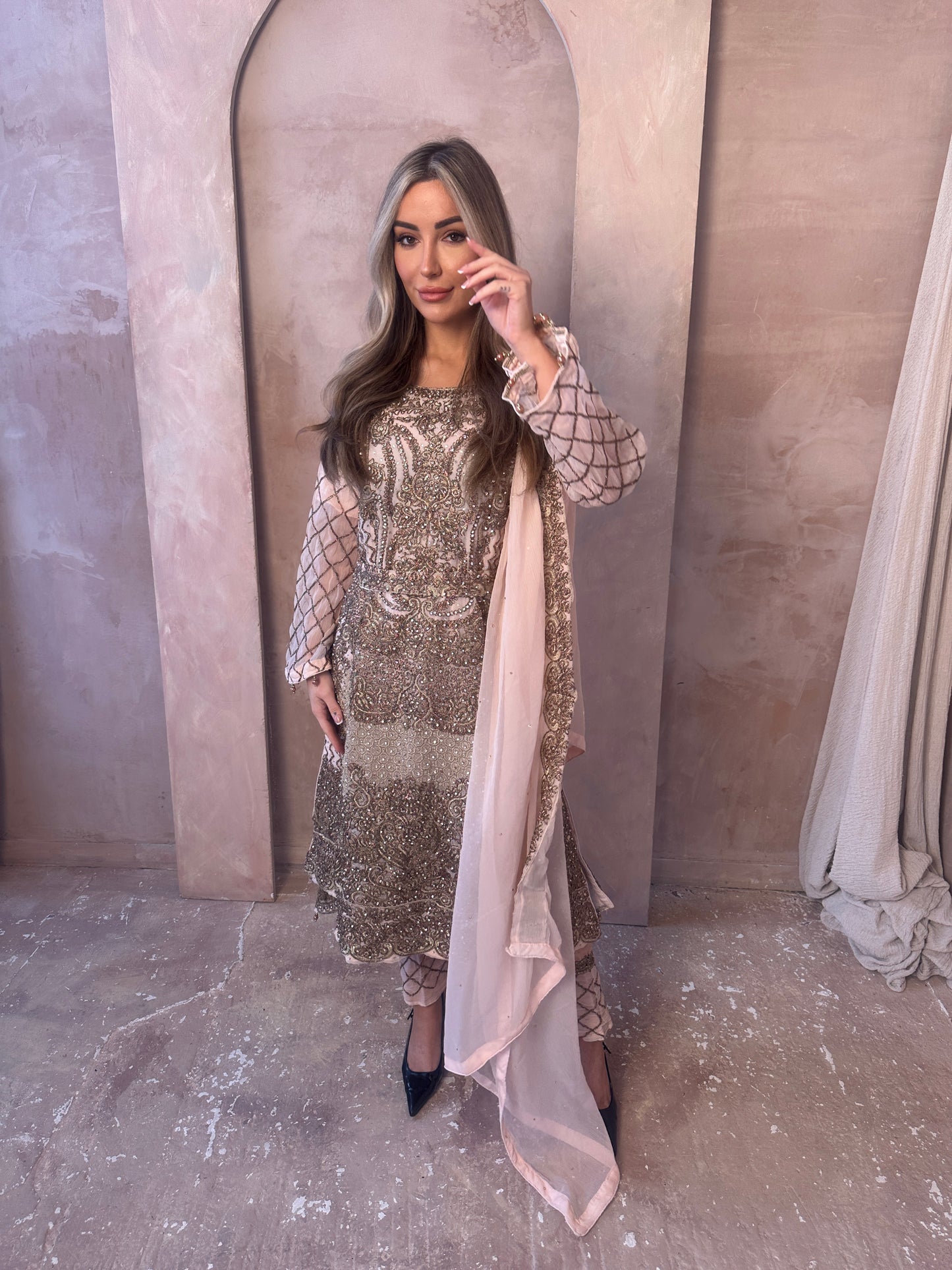 COCO cream pink outfit