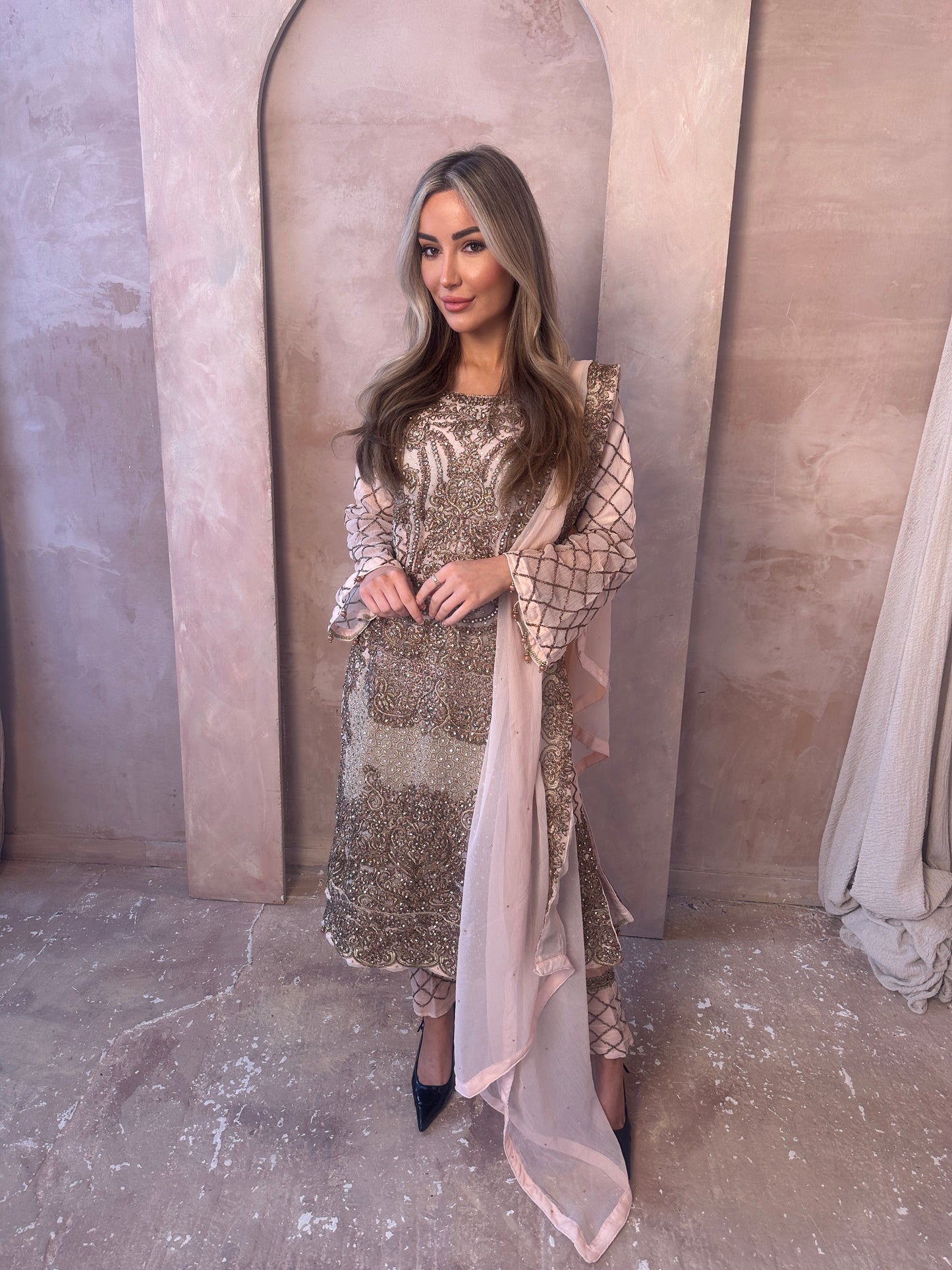 COCO cream pink outfit