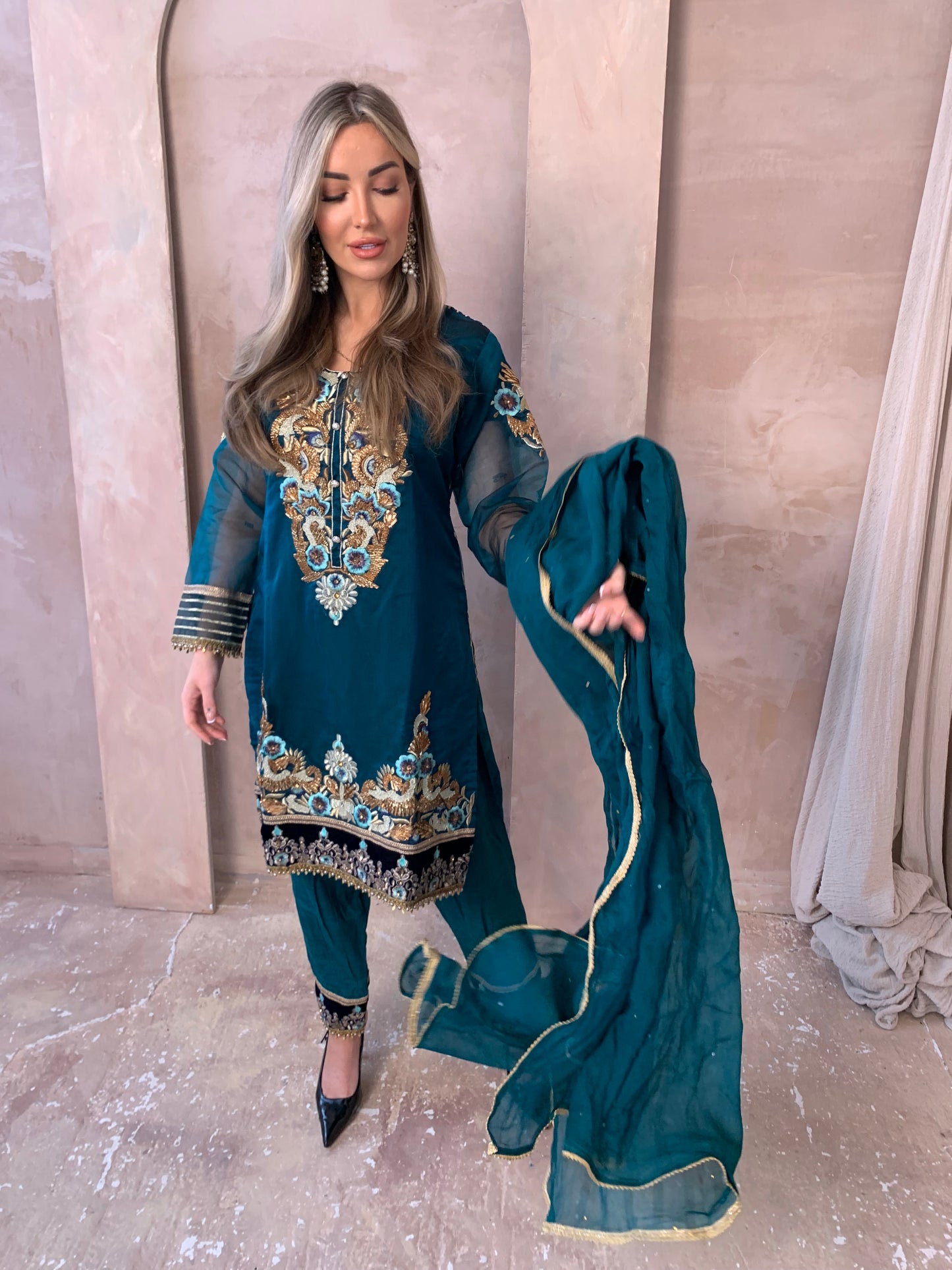 REHANA teal outfit