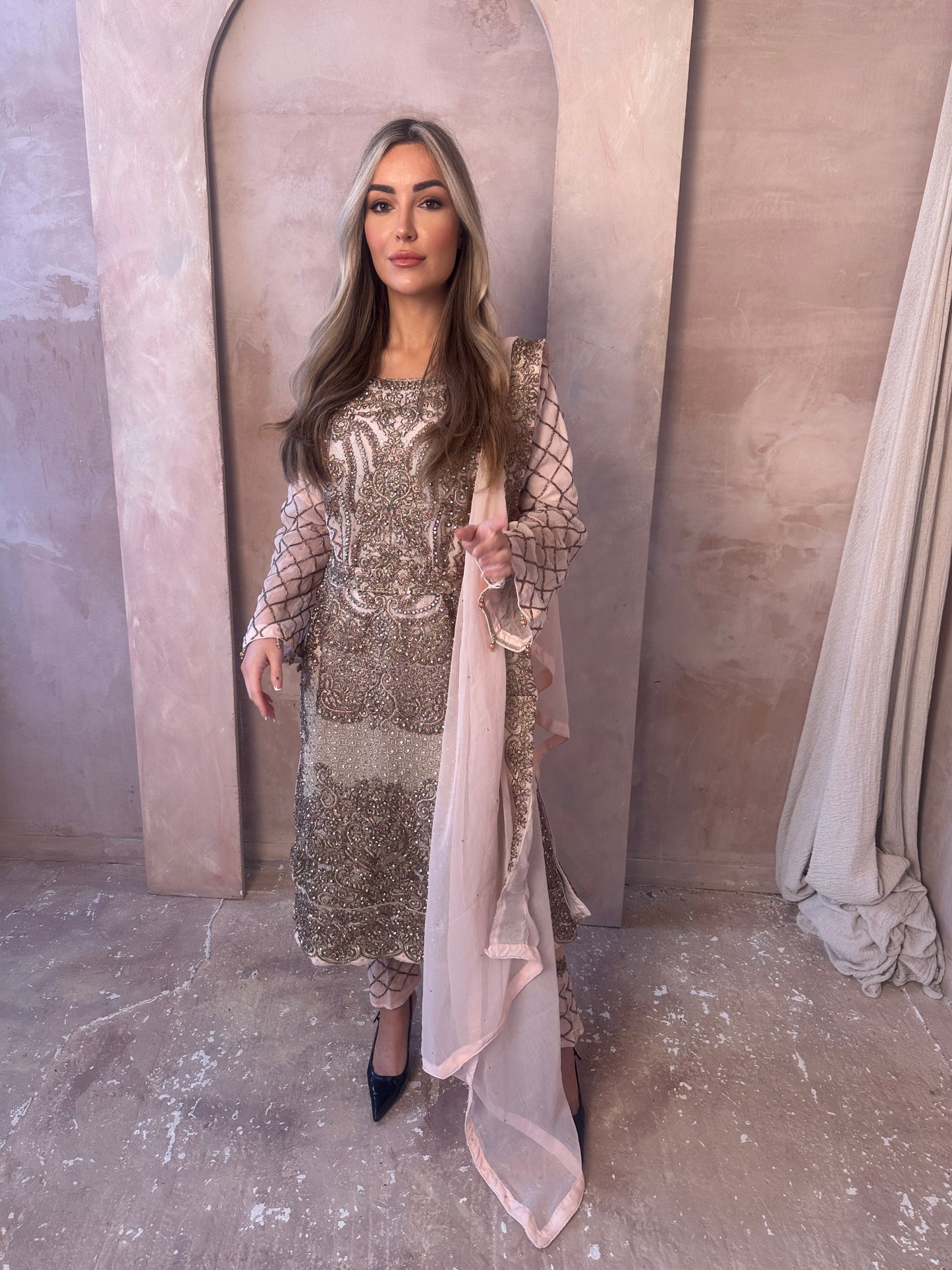 COCO cream pink outfit