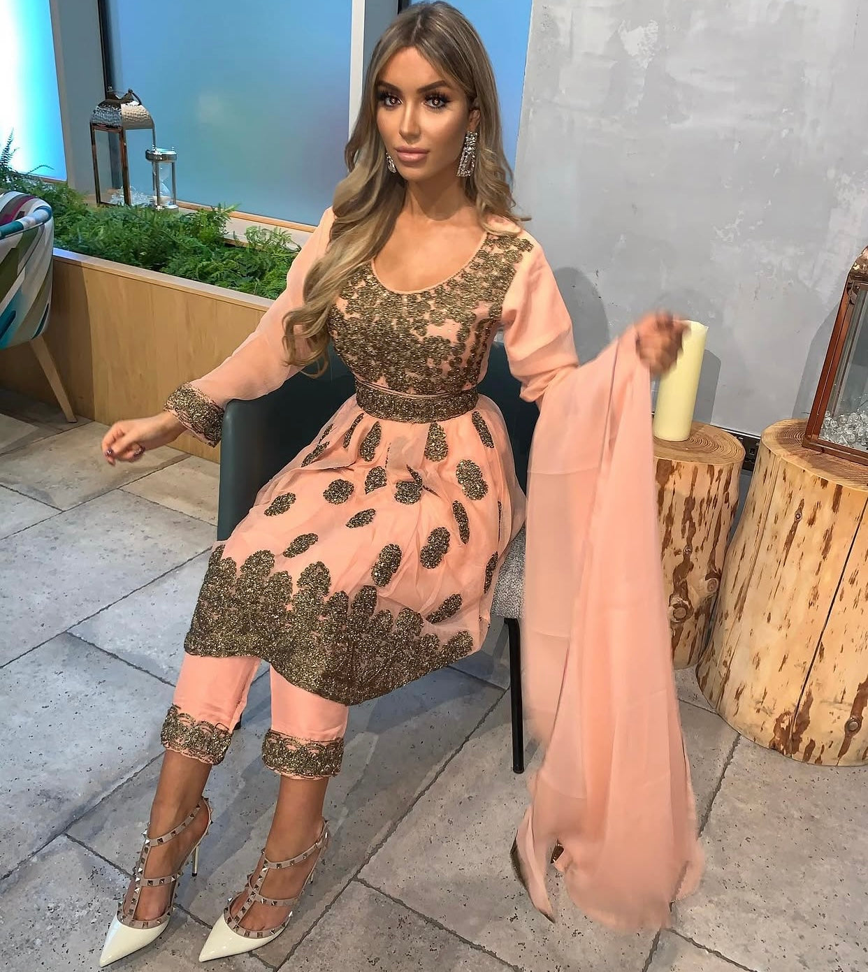 EIRA pink and gold outfit