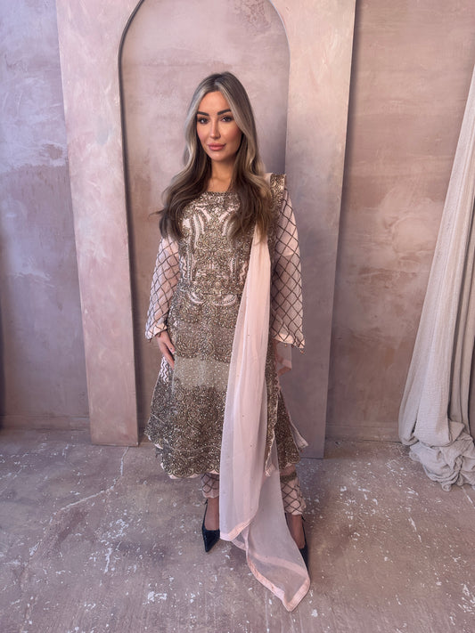 COCO cream pink outfit