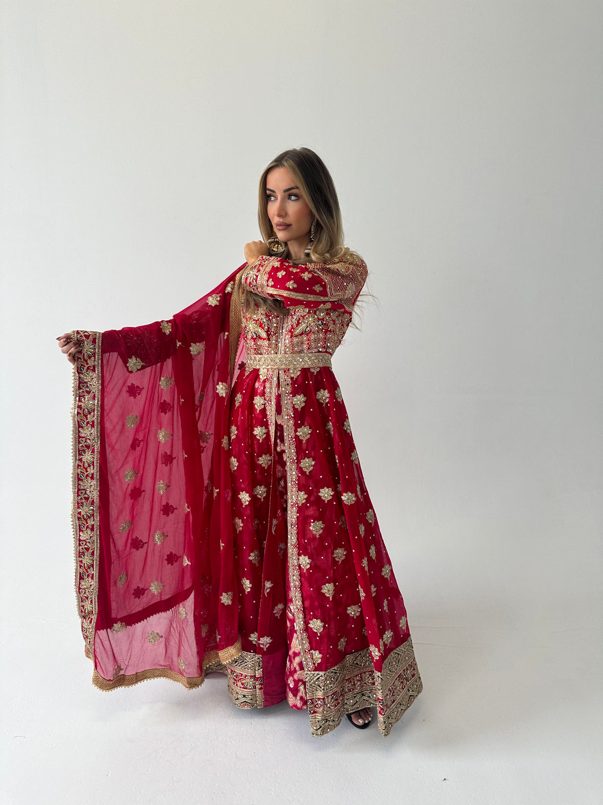 LIRA magenta pink and gold outfit
