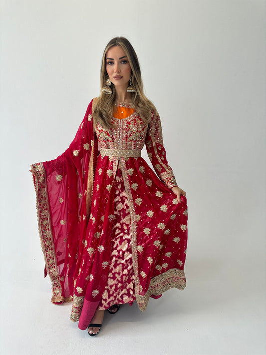 LIRA magenta pink and gold outfit