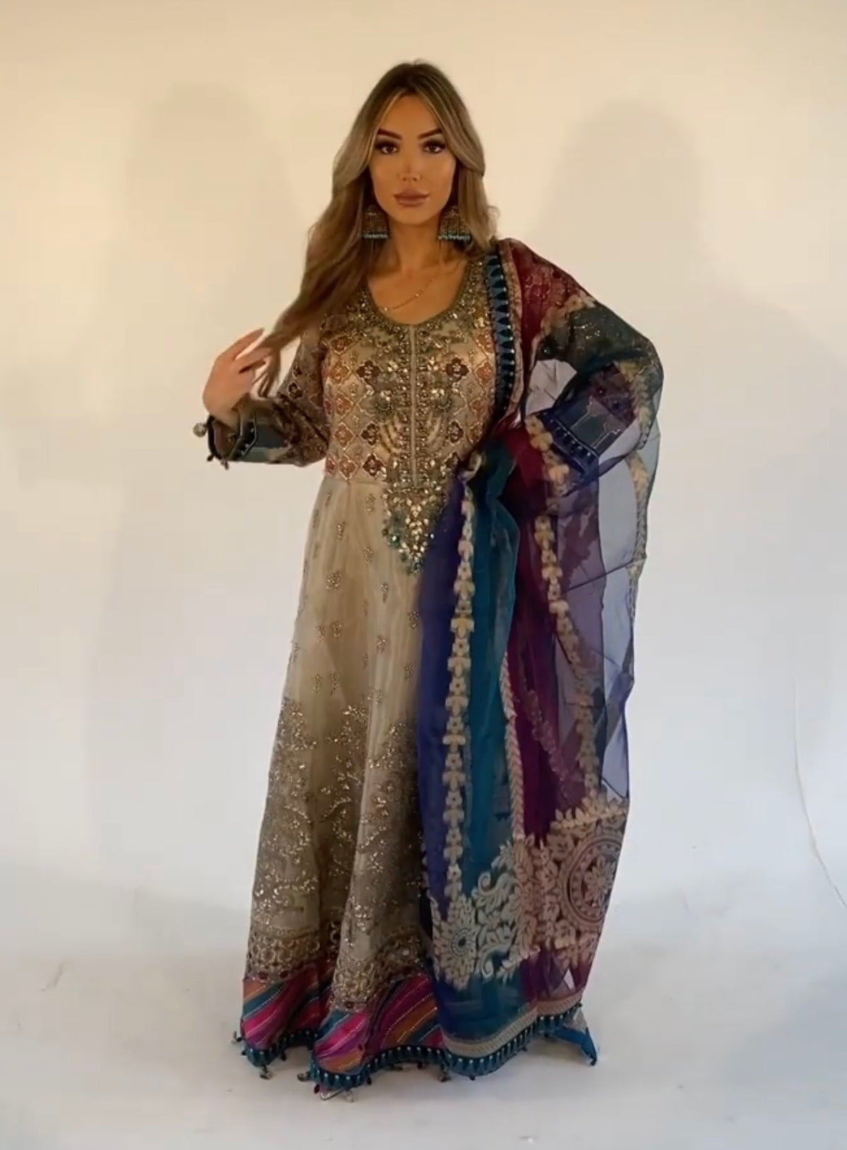 ZENAB beige outfit
