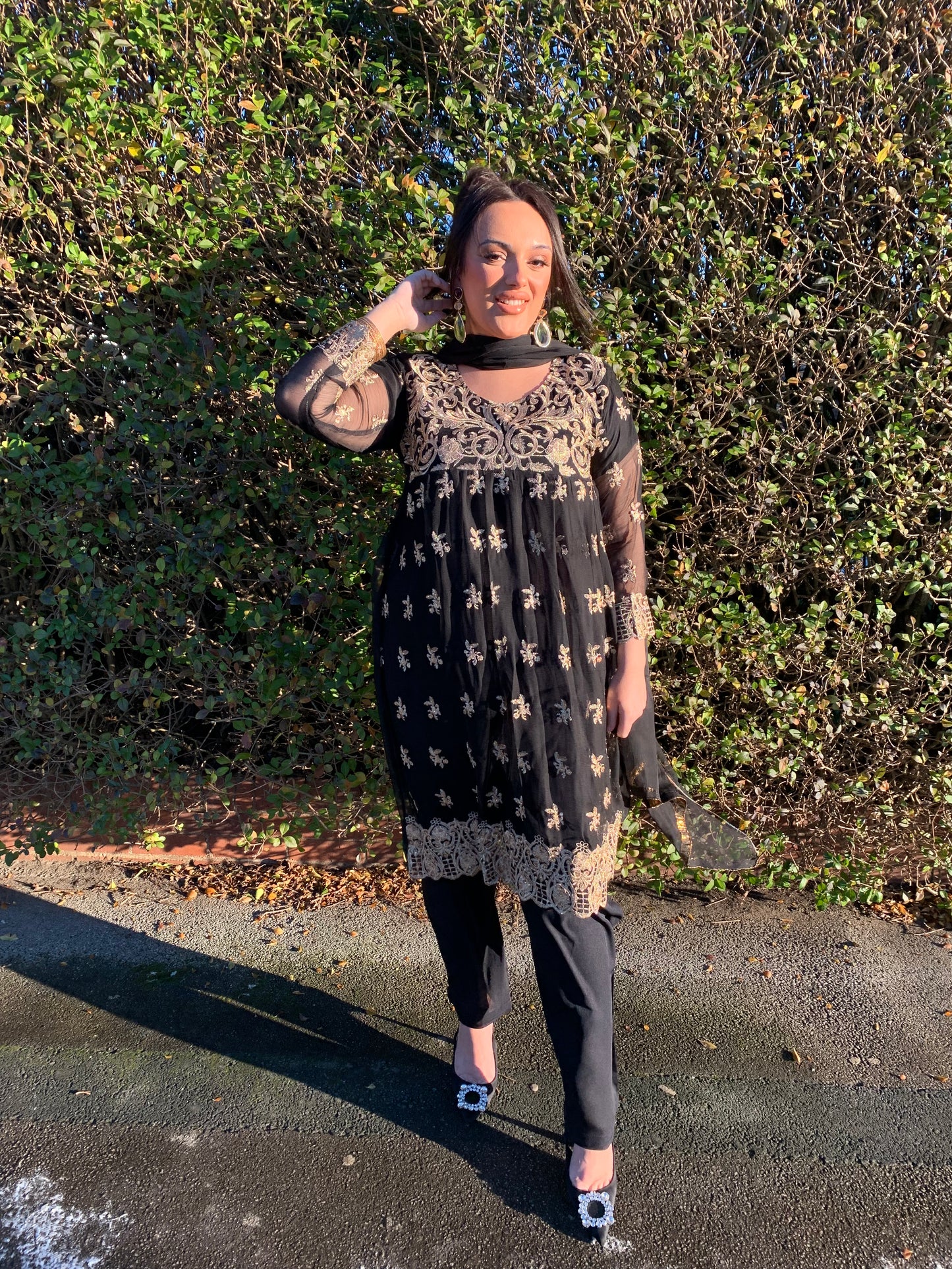 DALYLA black outfit